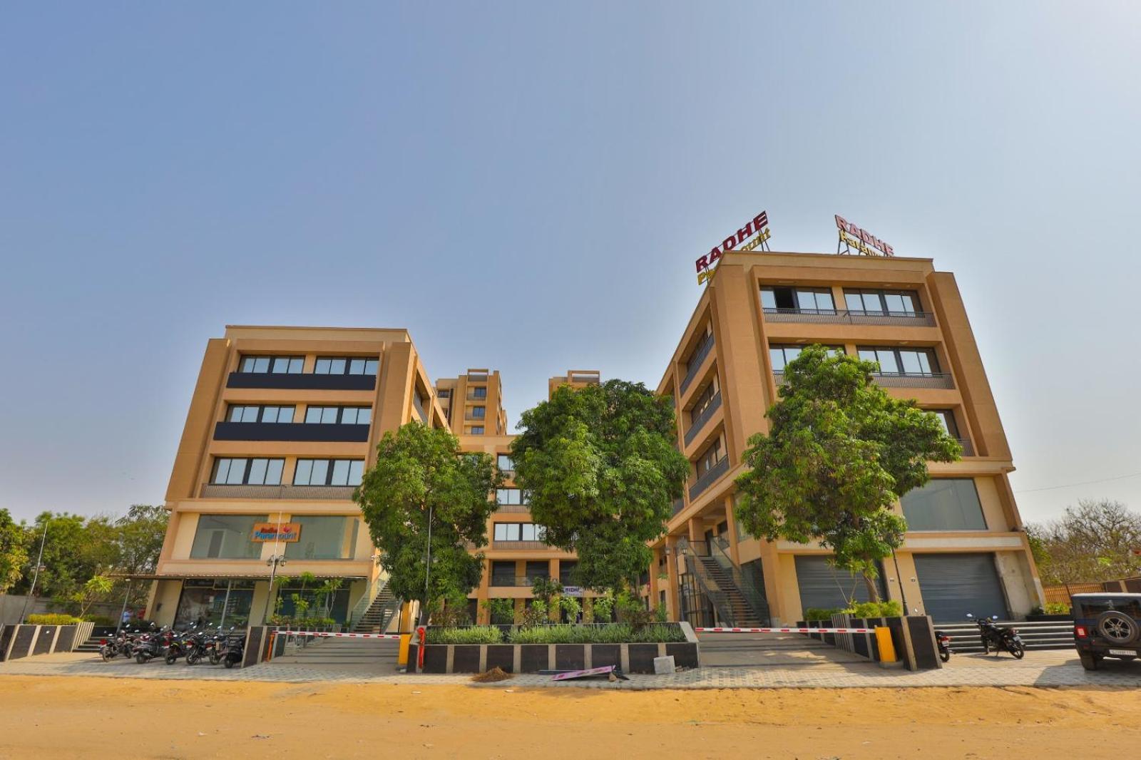 Hotel Legacy 아흐메다바드 외부 사진